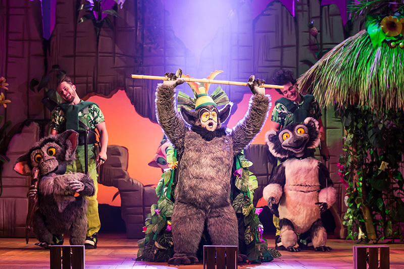 madagascar-the-musical-photo-by-scott-rylander-Full-072B
