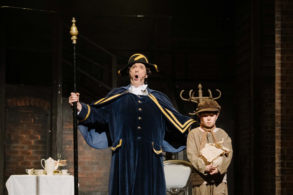 YorkLight-Oliver-2020-Photographer Tom Arber-Neil Wood (Mr Bumble) and Matthew Warry (Oliver)